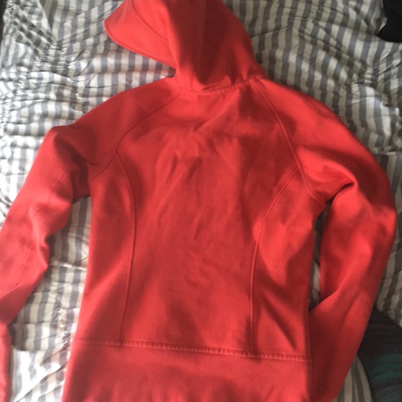 Lululemon athletica sweatshirt - Picture 4 of 5